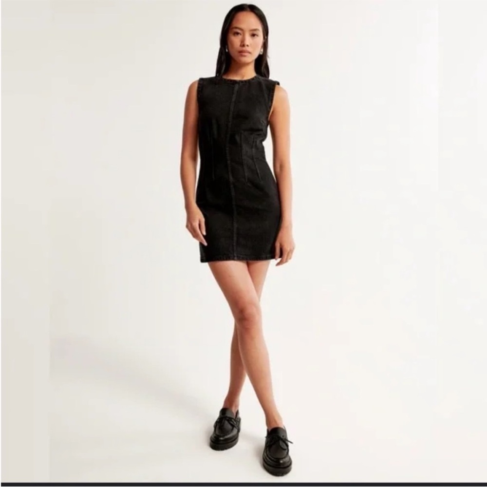 Abercrombie & Fitch Black Sleeveless Mini Dress